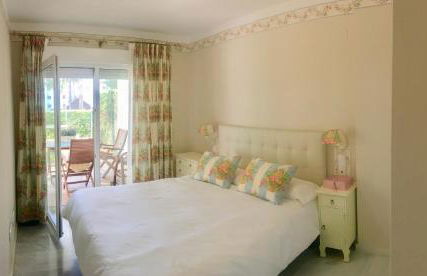 MI CAPRICHO, Beachfront, Grownfloor, Private Garden & Terrace - Photo 11