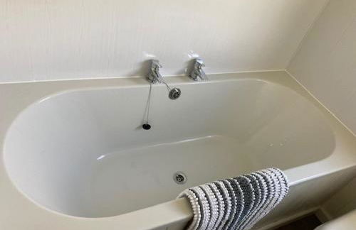 Lakeside cabin set in the Kentish countryside - Foto 18