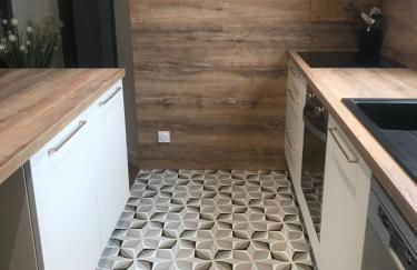 Charmant T2 rénové et climatisé chez Cathy - Foto 2