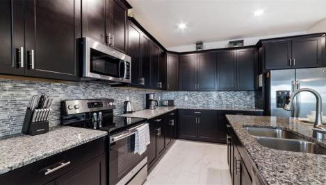 Lakeview 6BR Cozy Home Pool/spa,steps to Waterpark - Foto 3