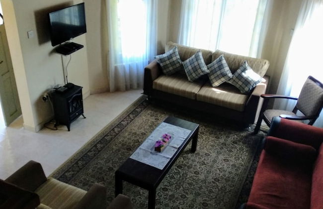 Windsor Forest Bungalow - Photo 10