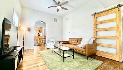 Trojan Hideaway on First Street - Foto 1