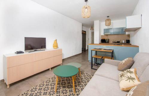 Studio Port Golfe-Juan Parking Wifi Climatisation Terrasse - Foto 6