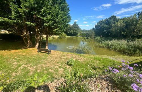 Peaceful Lake Retreat - Fishing Lakes, Heated Outdoor Swimming Pool 500yrds on Sister Park , Pool Open April to September - Foto 40