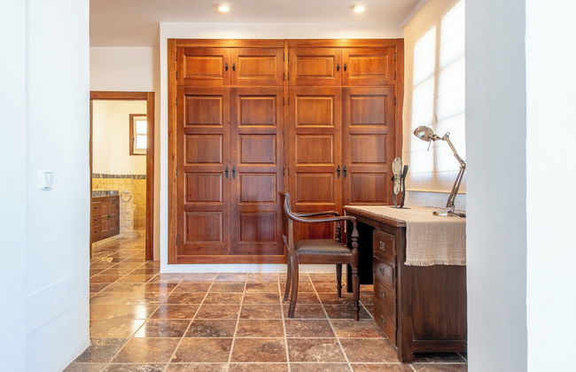 San Josep 6-bed Villa, Sleeps 14, Pool & Sea View - Photo 36