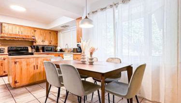 6BR Pool Escape for Friends and Family - LOU1 - BUR - Foto 4