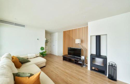 Casa Surya, piscina, wifi y parking con punto de carga EV - Foto 3