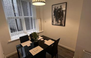 Spacious City Centre 2-Bedroom Apartment by StaySavvy Accommodation - Foto 37