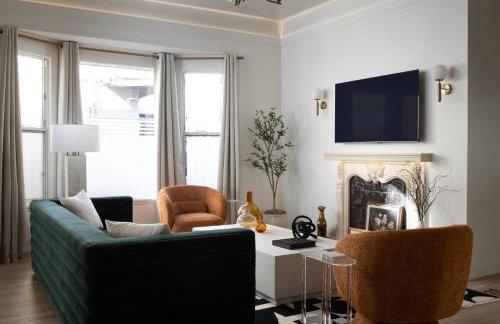 Luxe Victorian Retreat • Walk to Downtown - Foto 77