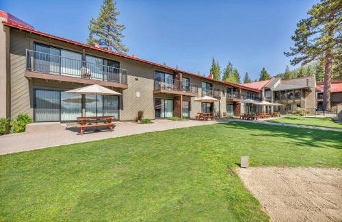 Spacious 1BR Condo w/ Lake View #136 at Donner Lake Village - Foto 19