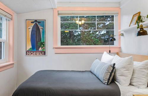 Greenlake Craftsman - Hot Tub, AC, Dog Friendly - Photo 41