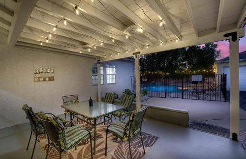 Valley Oasis Pool Hot Tub Near Universal - Foto 47