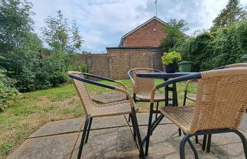 Generous 3 bed in the heart of the village - Foto 12