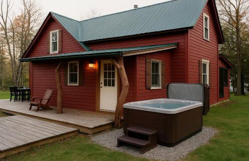 Charming Cabin with Hot Tub & Fire Pit - Foto 2