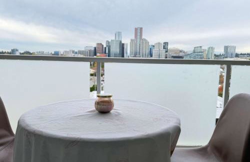 Pet Friendly Bellevue Condo with Stunning City Views - Foto 13