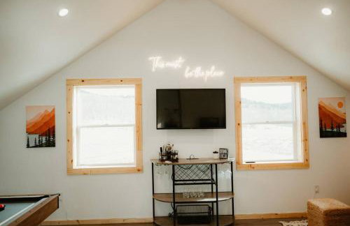 New Cabin Pet Friendly With A Game Room And King Beds - Foto 57