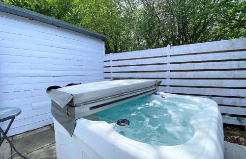 Hunters Hideaway Lodge - Private Hot Tub - Infrared Sauna - Dog Friendly - Foto 2