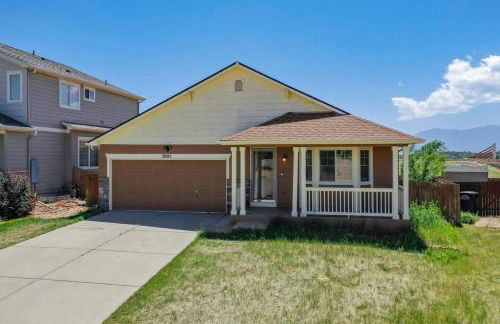 Gorgeous Pikes Peak Views, Fireplace & 3-Bedrooms - Foto 19