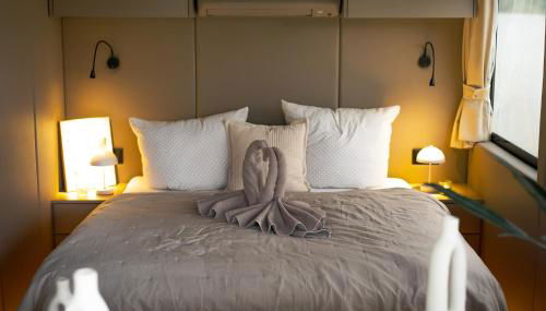 Lieblingsplatz Parey - schwimmendes Living Luxboot - Foto 4