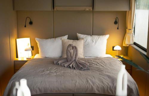 Lieblingsplatz Parey - schwimmendes Living Luxboot - Foto 4