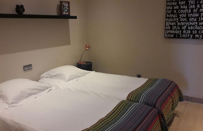 Two-Bedroom Beach Apartment - Photo 3