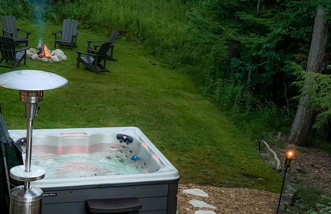 Firefly Lodge! Boardman River! Hot Tub! Woodstove! - Foto 51