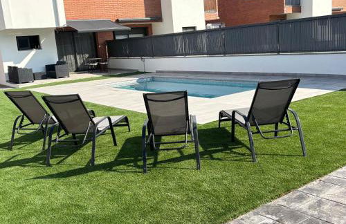 Casa con piscina y parking en Roda de Berà - Foto 9