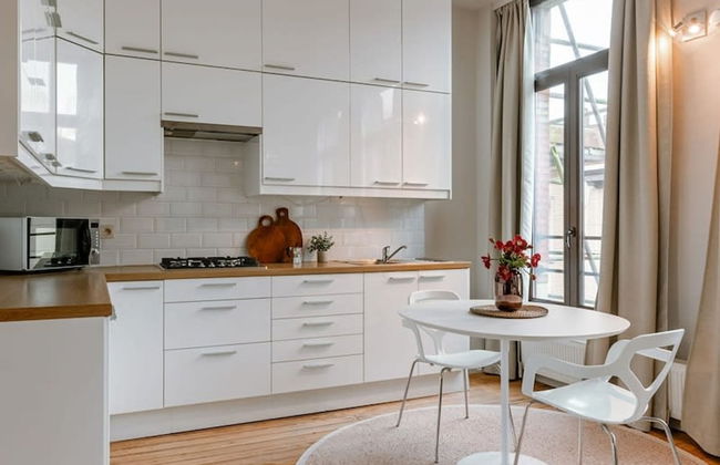 Charming Mansion in Vibrant Antwerp - Photo 18