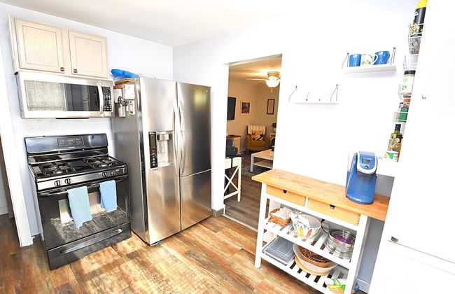 Extra Entertainment Space Just 7 Blocks to ND Campus 54211 - Photo 4