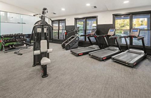 Landing Modern 1BD Game Room Gym - Photo 28