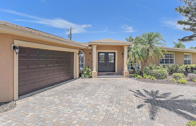 Paradise Palace 4 Bedroom Home by RedAwning - Foto 49