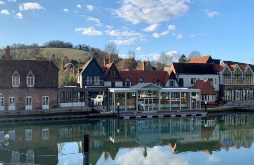 Goring Holiday House - Photo 2