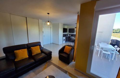 Duplex blue and yellow- Groupama Stadium-Eurexpo-Lyon - Foto 15