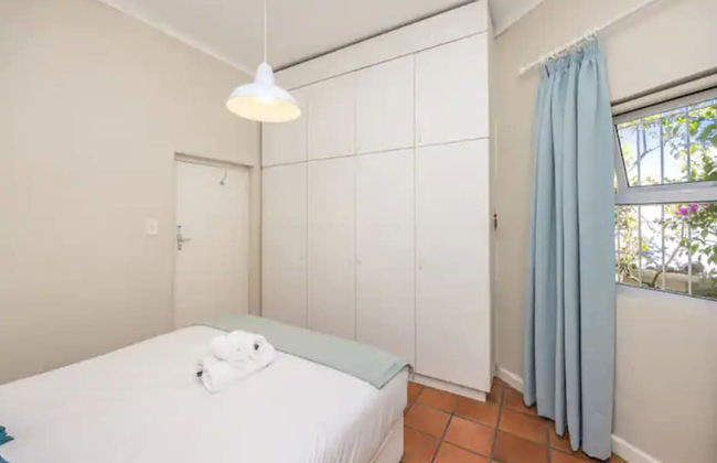 Perfect Getaway in Clifton - Photo 4