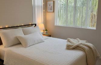 Sunny Marina Del Rey Apartment- Hot Tub, Game Room, BBQ, Projector - Photo 5