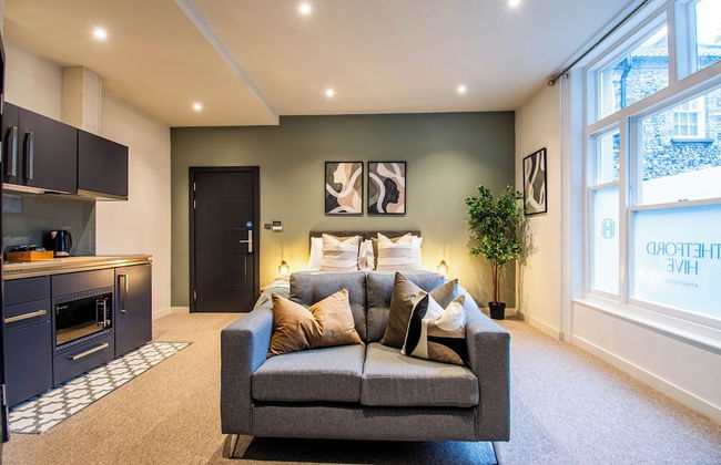 Thetford Hive - Photo 3