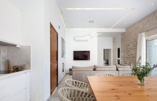 Mandana Villa - With Private Pool Jacuzzi - Photo 22