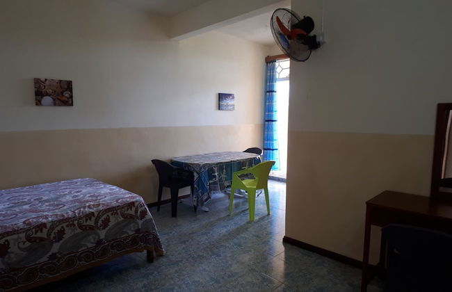 Allamanda Studios and Apartments - Photo 17