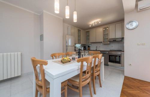 Stedi Apartment - Photo 6