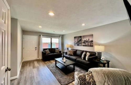 Remodeled 2 BDRM Ranch Attached Home Liberty, TWP - Foto 7