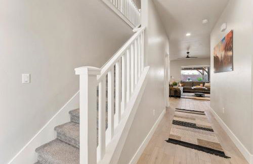 Zion Village Resort 2053 Brand New Home!! Private Pool, Hot Tub, and 35mins from Zion National Park - Foto 49