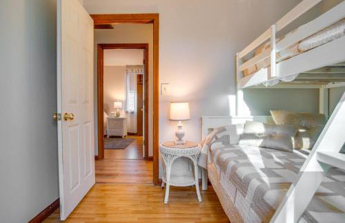 Golf and Unwind Family Home 2 Mi to Covells Beach! - Foto 22