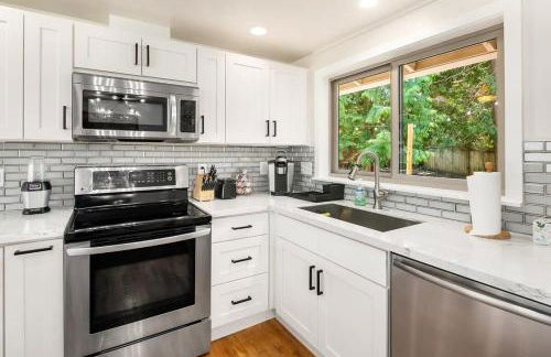 Family-Friendly Modern Home Mercer Island Garden - Foto 8