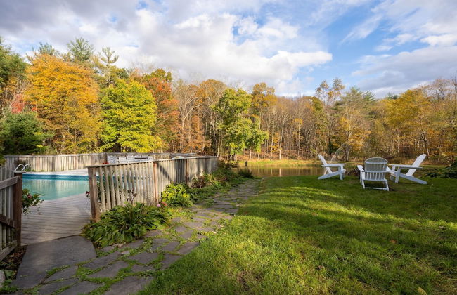 Cortland by Avantstay Charming Heritage Estate w Private Lake Pool - Foto 26