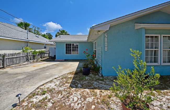 Emerald Sunset by Book That Condo - Photo 43