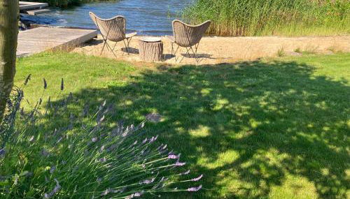 Wellness-Oase mit Wasserblick, Pool, Sauna & Fitnessbereich - Foto 2, Garden, Garden view