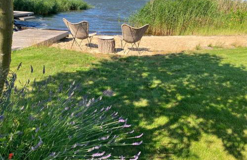 Wellness-Oase mit Wasserblick, Pool, Sauna & Fitnessbereich - Foto 2