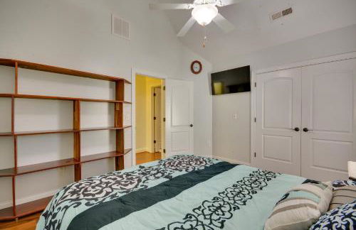 High Point Vacation Rental with Private Deck! - Photo 26