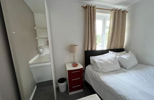 SM Dreams Unlimited Serviced Accommodation- Stanwell-Staines-Heathrow - Foto 75