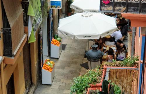 Valencian Dreams of the Proletariat - Photo 21